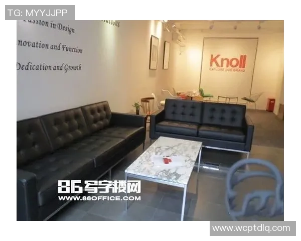 打造足球球星元素点亮空间的创意窗帘设计灵感分享