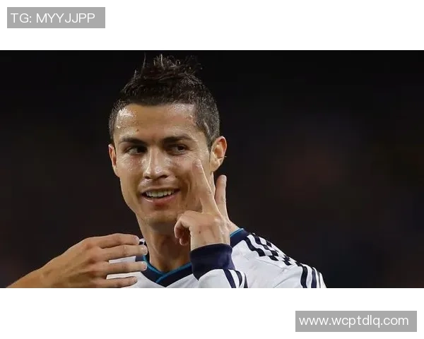 经典足球球星背头发型大赏 从梅西到C罗的帅气造型一网打尽